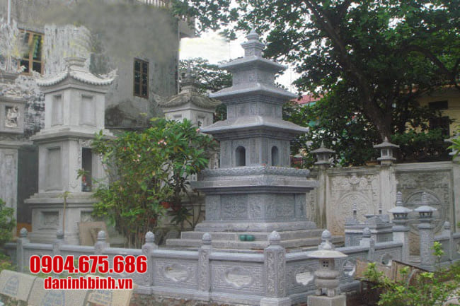 mẫu mộ tháp đá tại Quảng Nam