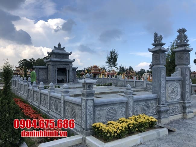khu lăng mộ đá đẹp tại Quảng Nam