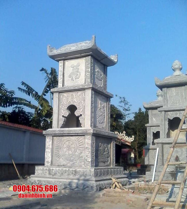 mộ đá hình tháp tại Ninh Thuận