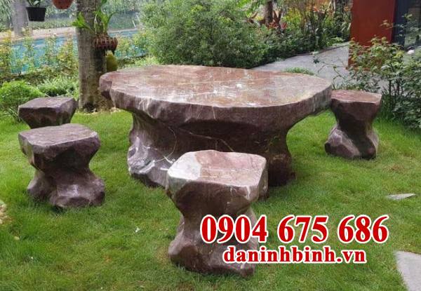 Mẫu bàn ghế đá sân vườn đẹp