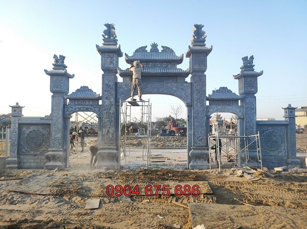 Mẫu cổng nghĩa trang đẹp bằng đá xanh tại Bắc Ninh 01
