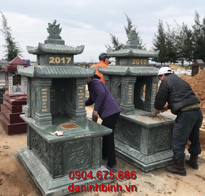 Mộ đá xanh Ninh Bình làm bằng đá xanh rêu đẹp chuẩn phong thuỷ