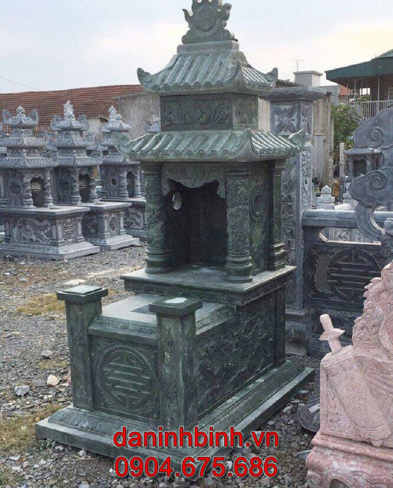 Mẫu mộ đá xanh rêu có mái bán tại Cần Thơ